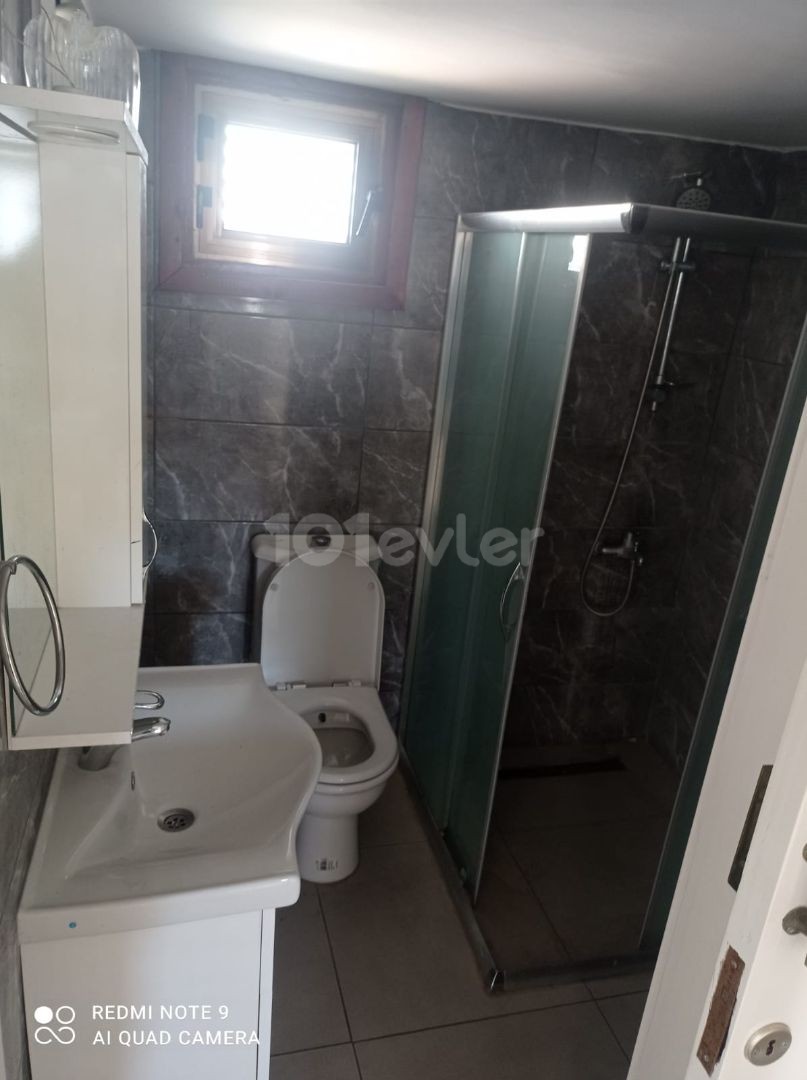 3+1 detached house with commercial permit for sale in Taşkınköy 