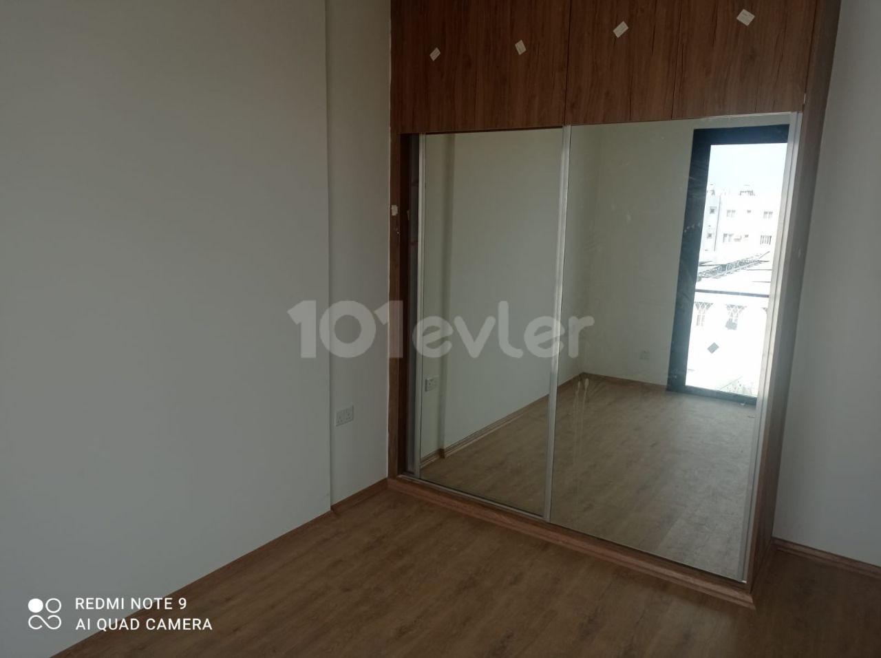 GÖNYELİ  BÖLGESİNDE JAKUZİLİ 2+1 LÜKS PENT HOUSE