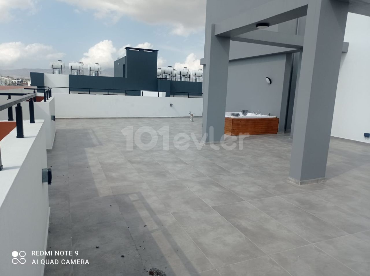 GÖNYELİ  BÖLGESİNDE JAKUZİLİ 2+1 LÜKS PENT HOUSE