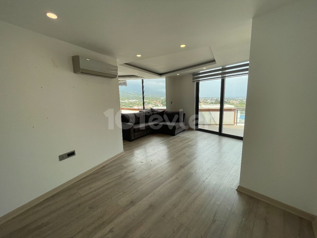 (Full Eşyalı) Muhteşem 2+1 Penthouse Daire, Geniş Balkon ve Merkez Yürüme Mesafesi 