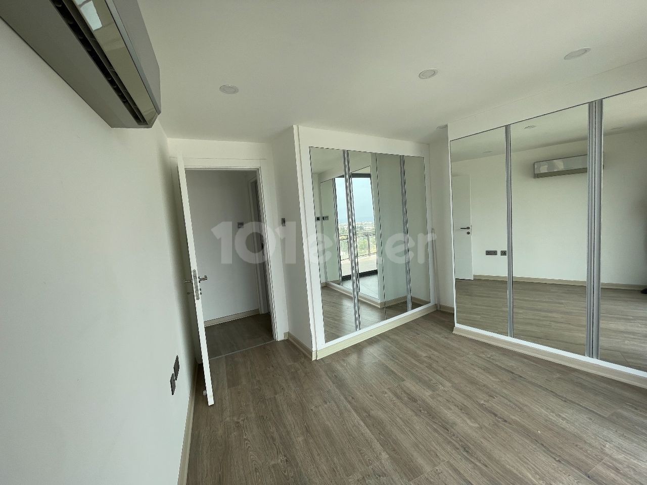 (Full Eşyalı) Muhteşem 2+1 Penthouse Daire, Geniş Balkon ve Merkez Yürüme Mesafesi 