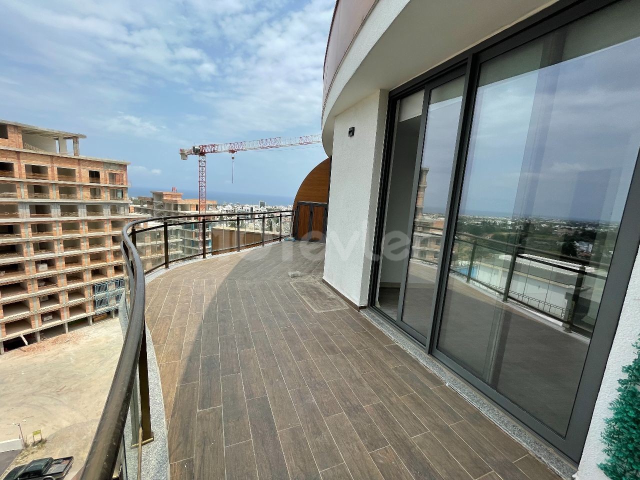 (Full Eşyalı) Muhteşem 2+1 Penthouse Daire, Geniş Balkon ve Merkez Yürüme Mesafesi 