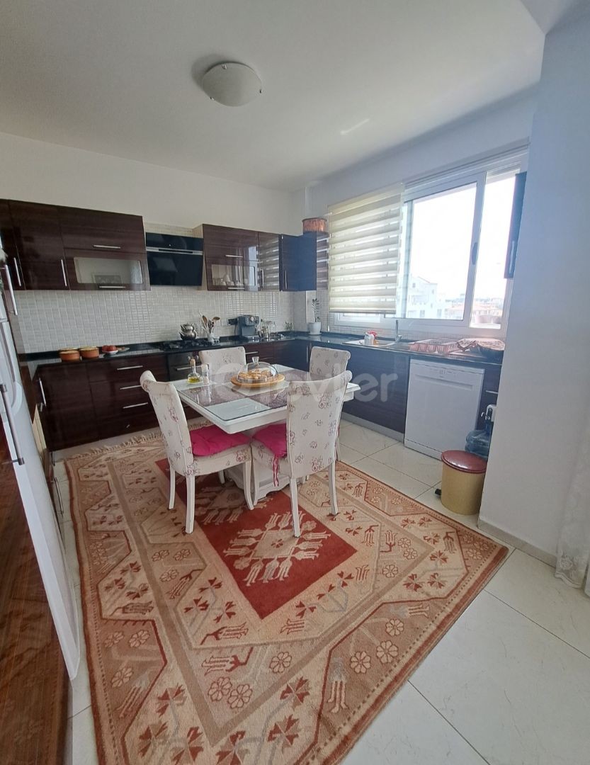 3+1 Dublex penthouse Turkish title, very well-maintained