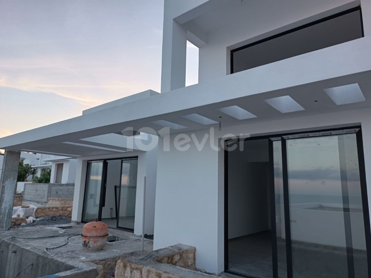 Sea Views, Sunset Views, Modern New build Villa - almost ready