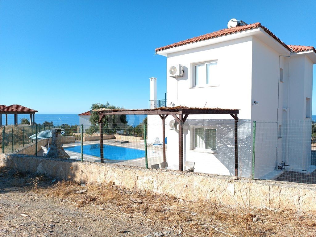 3+1 villa with pool for monthly rental