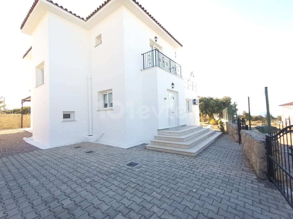 3+1 villa with pool for monthly rental