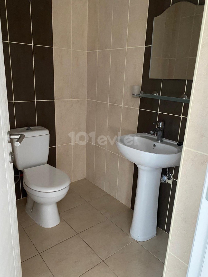 Girne Çatalköyde Kiralık Eşyasız Villa