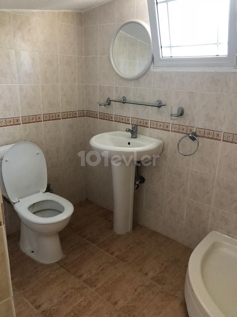 Girne Çatalköyde Kiralık Eşyasız Villa