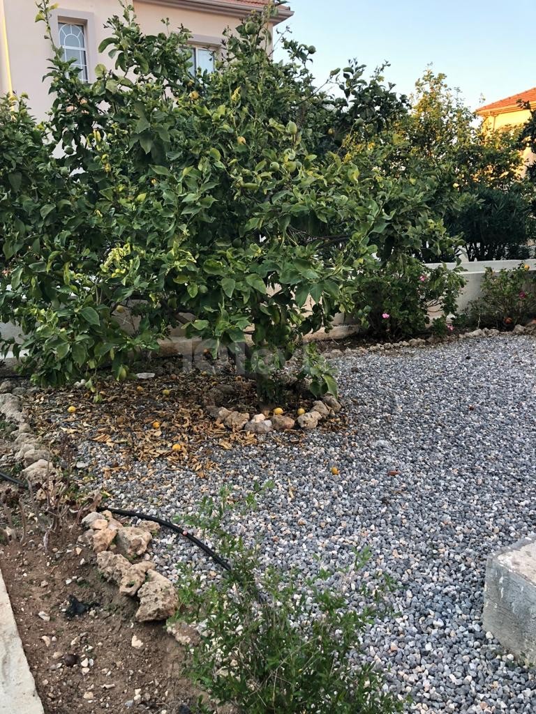 Girne Çatalköyde Kiralık Eşyasız Villa