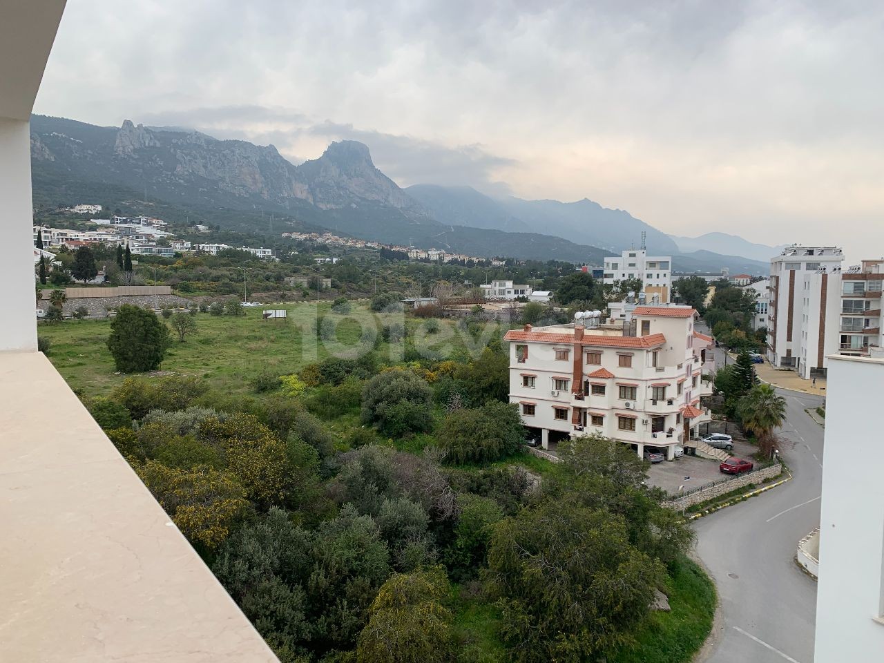 PENTHAUSE FOR RENT IN KYRENIA CENTER ** 