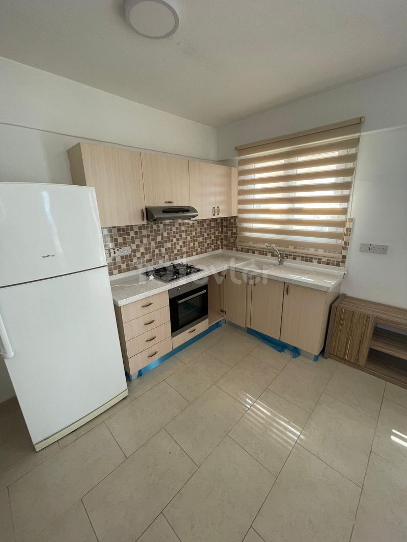 RENT 1 + 1 IN THE CENTER OF KYRENIA ** 