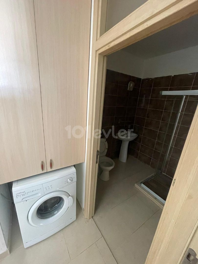 RENT 1 + 1 IN THE CENTER OF KYRENIA ** 