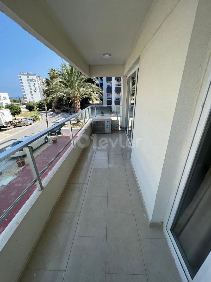 RENT 1 + 1 IN THE CENTER OF KYRENIA ** 