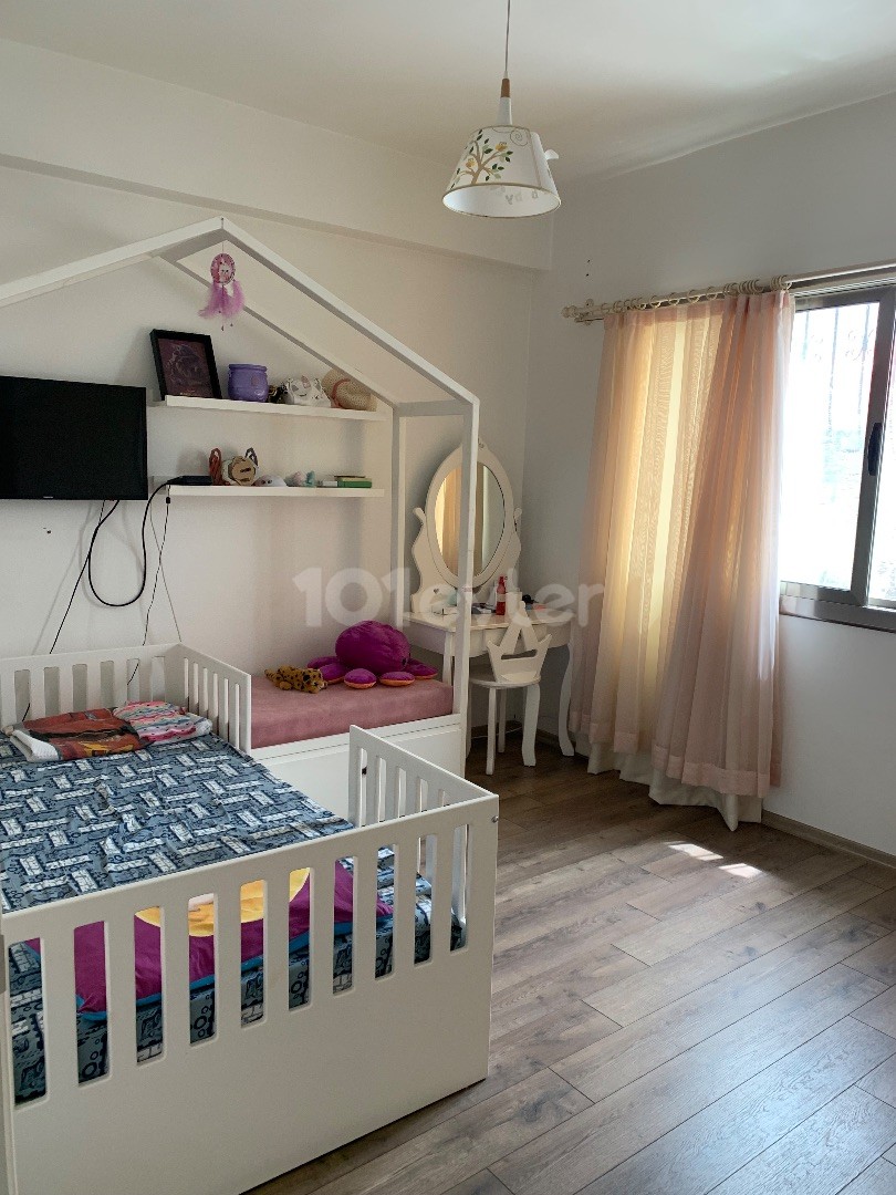 Girne Merkez'de Satılık 6 odalı Penthouse