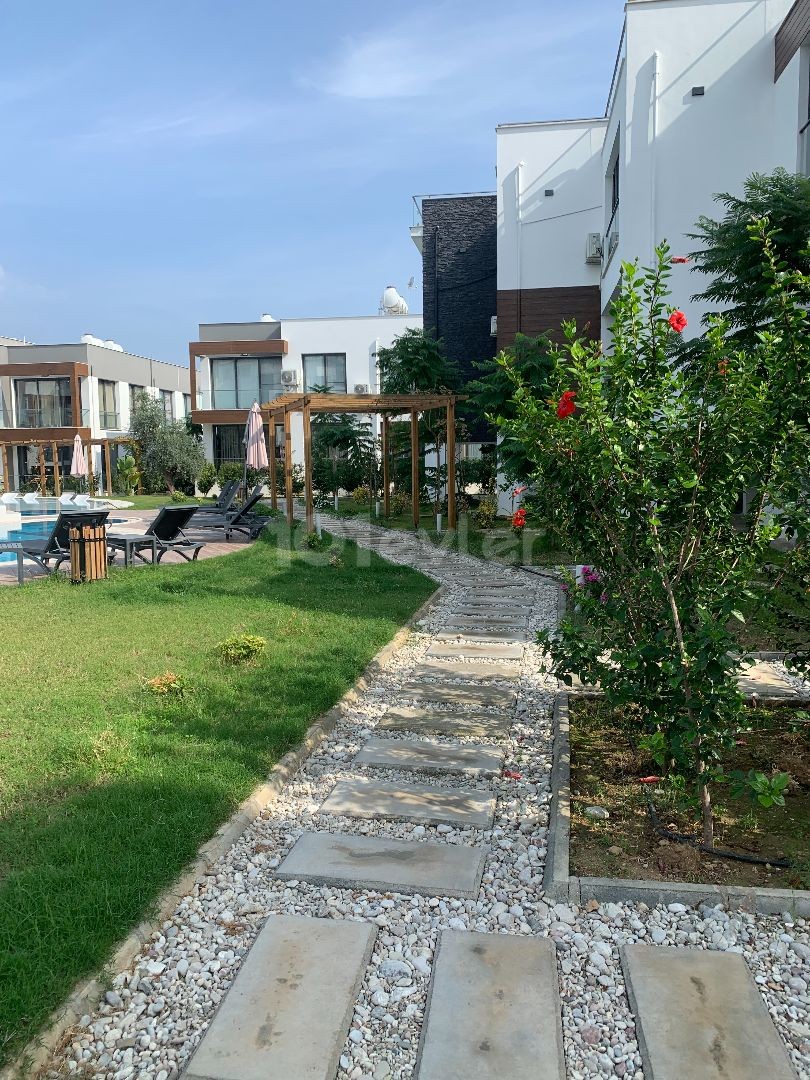 FANTASTISCHE 3+1 TRIPLEX ZUM VERKAUF IN GIRNE ZEYTİNLİK