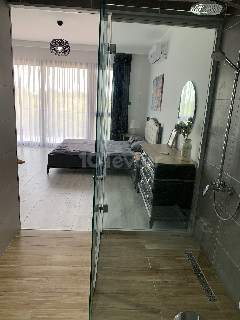 FANTASTISCHE 3+1 TRIPLEX ZUM VERKAUF IN GIRNE ZEYTİNLİK