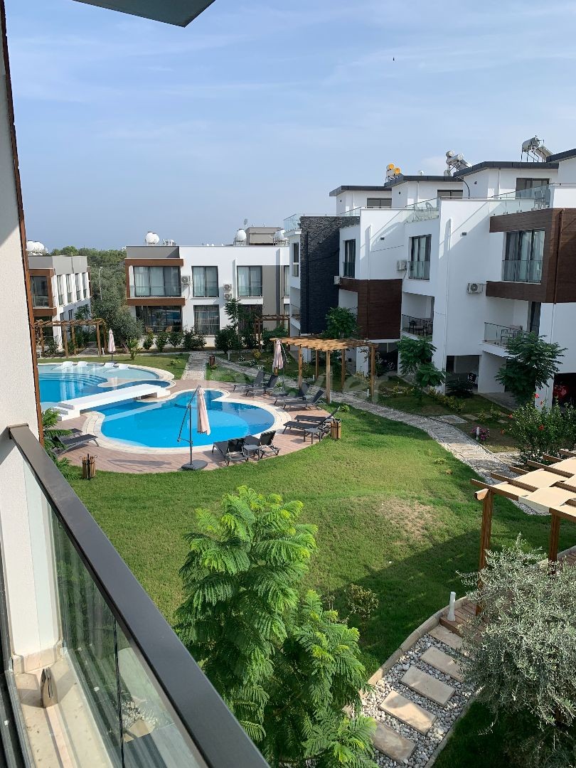 FANTASTISCHE 3+1 TRIPLEX ZUM VERKAUF IN GIRNE ZEYTİNLİK