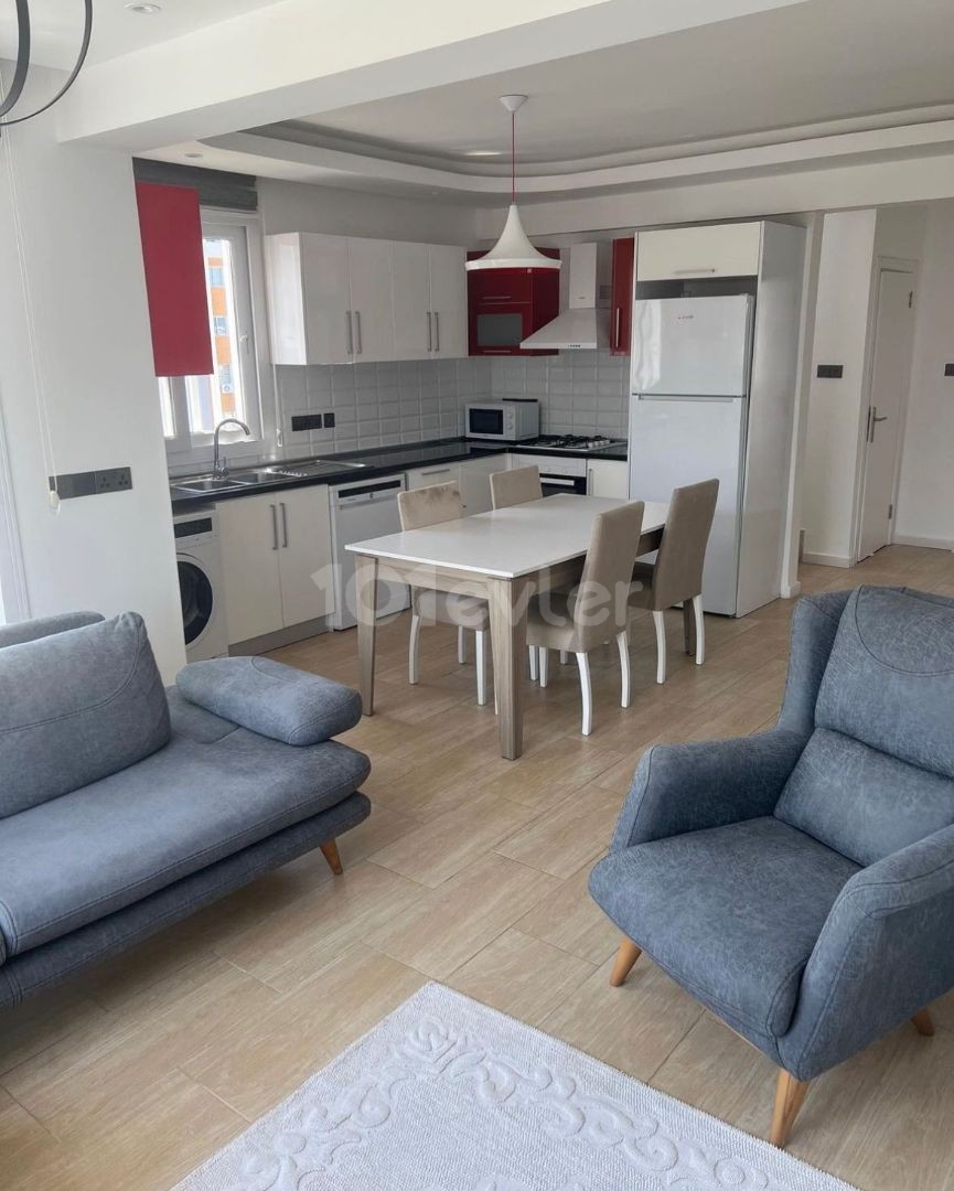 Kyrenia, in der Nähe von Lavas voll möbliertes 3+1 Penthouse zu vermieten Kontakt 05428591814