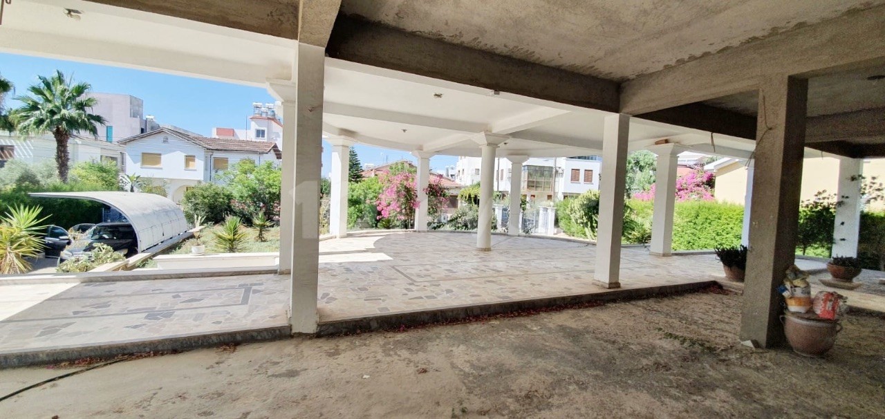 LUXURIÖSE VILLA ZUM VERKAUF IN NIKOSIA YENİKENT