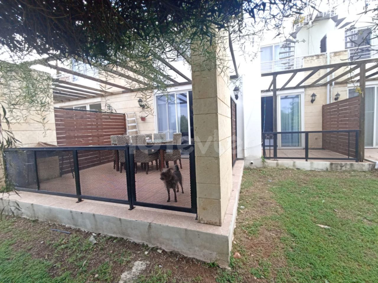 GROUND FLOOR FLAT WITH POOL FOR SALE IN ESENTEPE