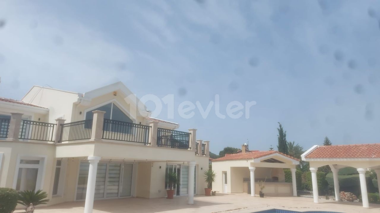 LUXURIOUS MANSION FOR SALE IN KARŞIYAKA