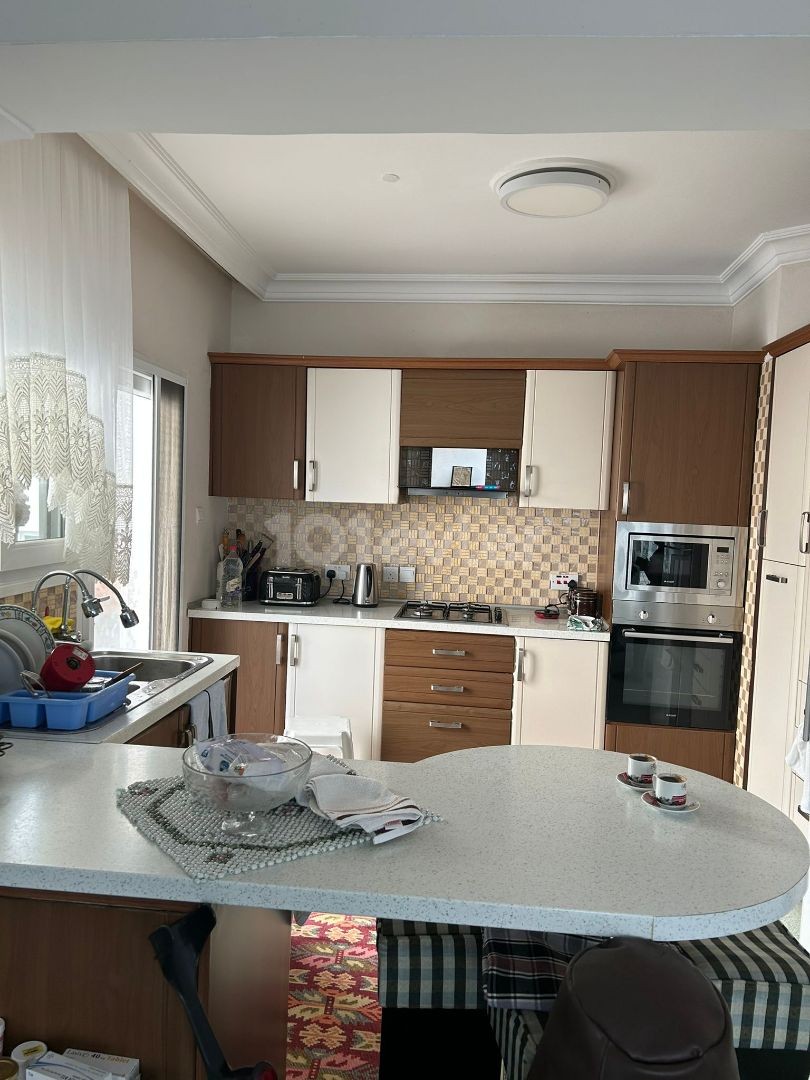 GİRNE MERKEZDE SATILIK 3+1 DAİRE