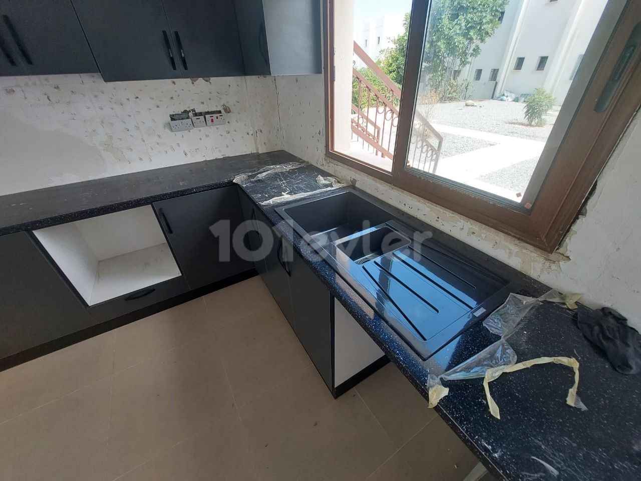 GROUND FLOOR FLAT WITH POOL FOR SALE IN ESENTEPE