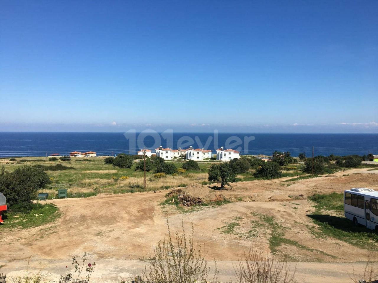 VILLA ON SITE WITH POOL FOR SALE IN ESENTEPE