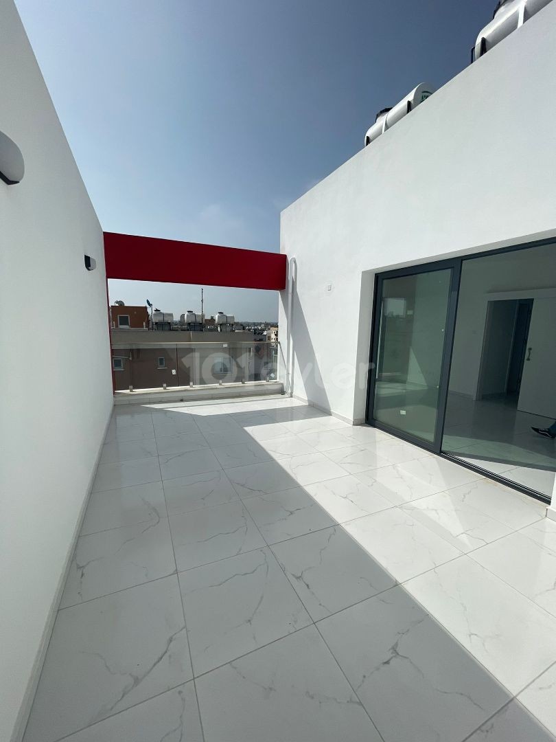 2+1 PENTHOUSE ZUM VERKAUF IN GÖNYELİ