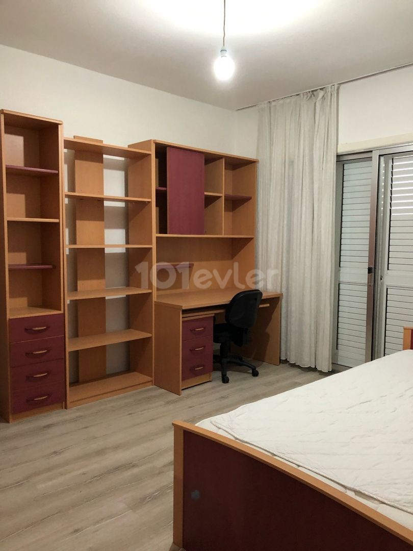 2+1 FLAT FOR SALE IN KYRENIA CENTER, WALKING DISTANCE TO MARKET AND SHOPPING CENTERS