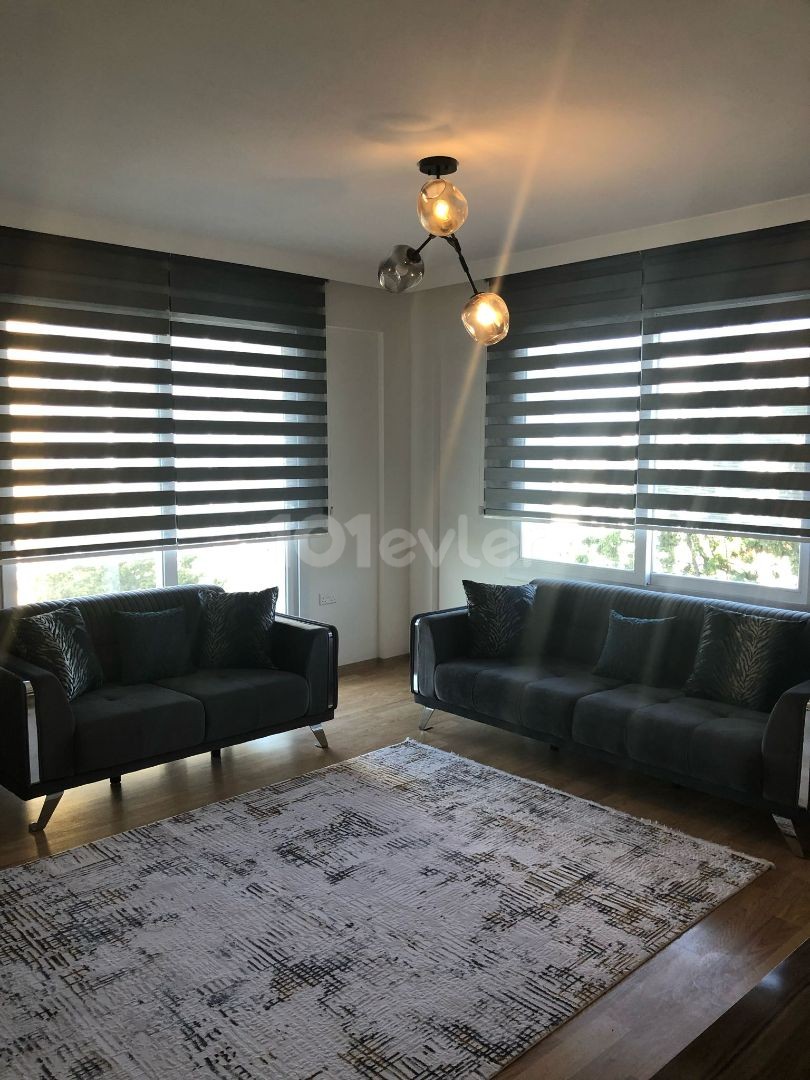 3+1 FLAT FOR RENT IN A SITE WITH POOL IN KYRENIA CENTER