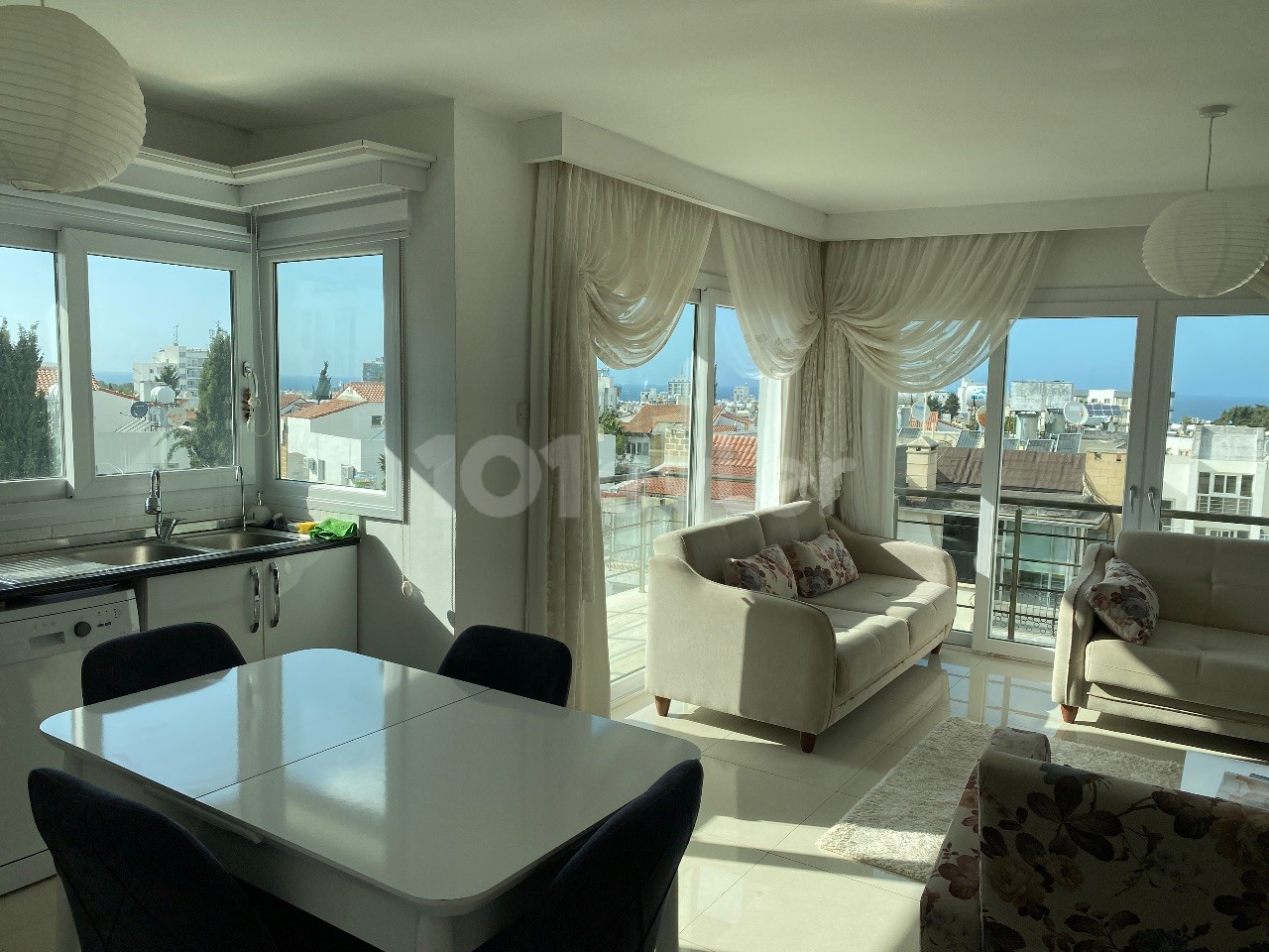 SEA VIEW FULLY FURNISHED 3+1 FLAT FOR SALE IN KYRENIA CENTER