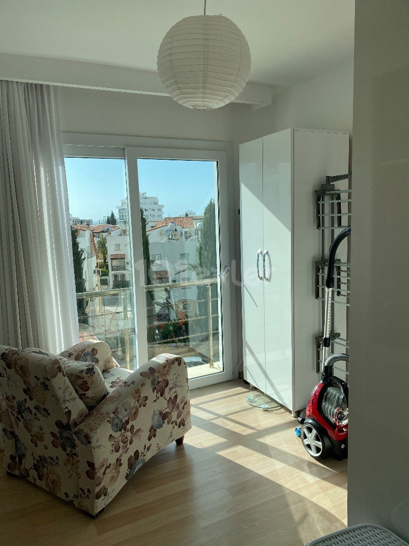 SEA VIEW FULLY FURNISHED 3+1 FLAT FOR SALE IN KYRENIA CENTER