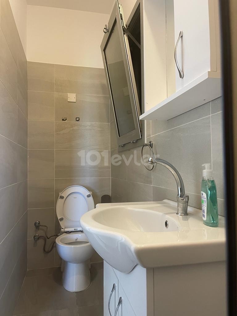 KYRENIA CENTER 2+1 SEA VIEW FLAT FOR RENT