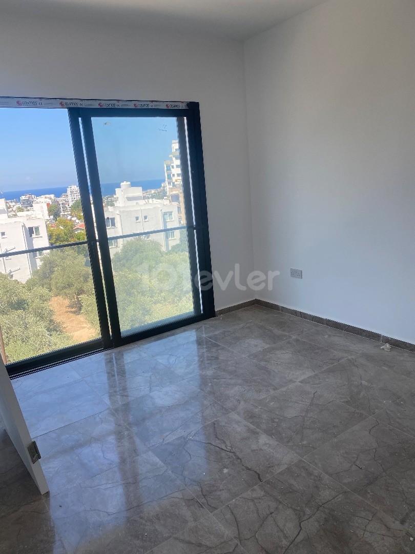 GIRNE CENTER 3+1 NEW AMAZING FLAT FOR SALE