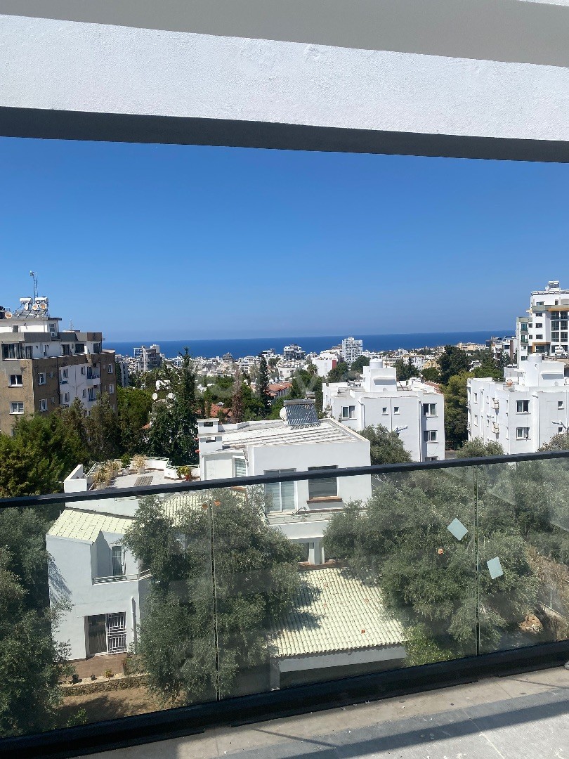 GIRNE CENTER 3+1 NEW AMAZING FLAT FOR SALE