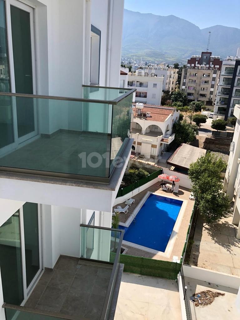 AMAZING 2+1 FLAT FOR RENT IN A COMPLEX WITH POOL IN GIRNE CENTER