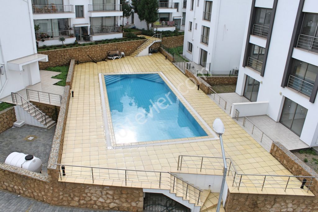 Ciklos'ta 3 Katlı İkiz Villa