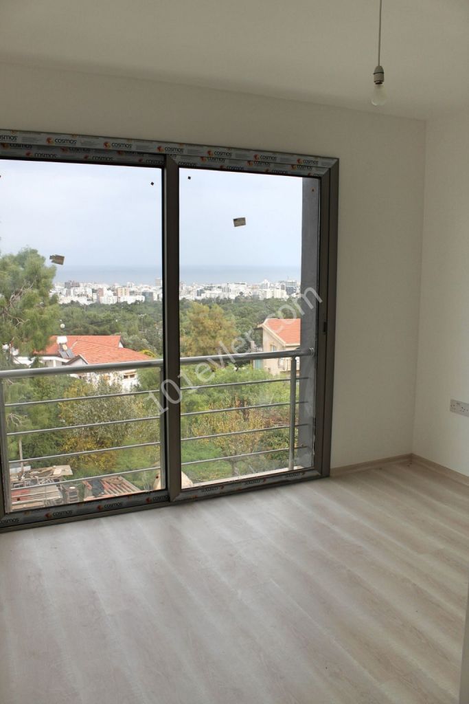 Ciklos'ta 3 Katlı İkiz Villa