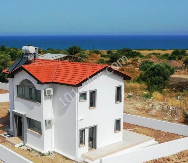 SON VILLA Kibris,Girne,Karsiyaka`da dag ve deniz manzarali Villa.