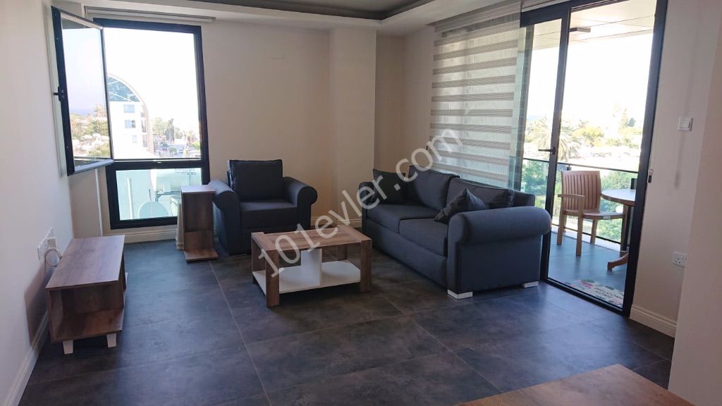 Kuzey Kibris,Girne Merkez`de 2+1  YENI Penthouse.