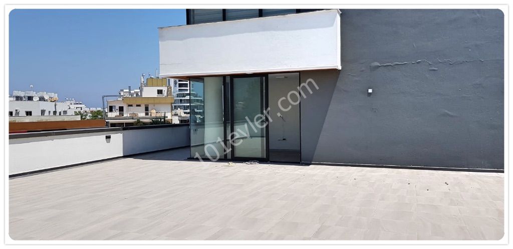 Penthouse To Rent in Girne Merkez, Kyrenia