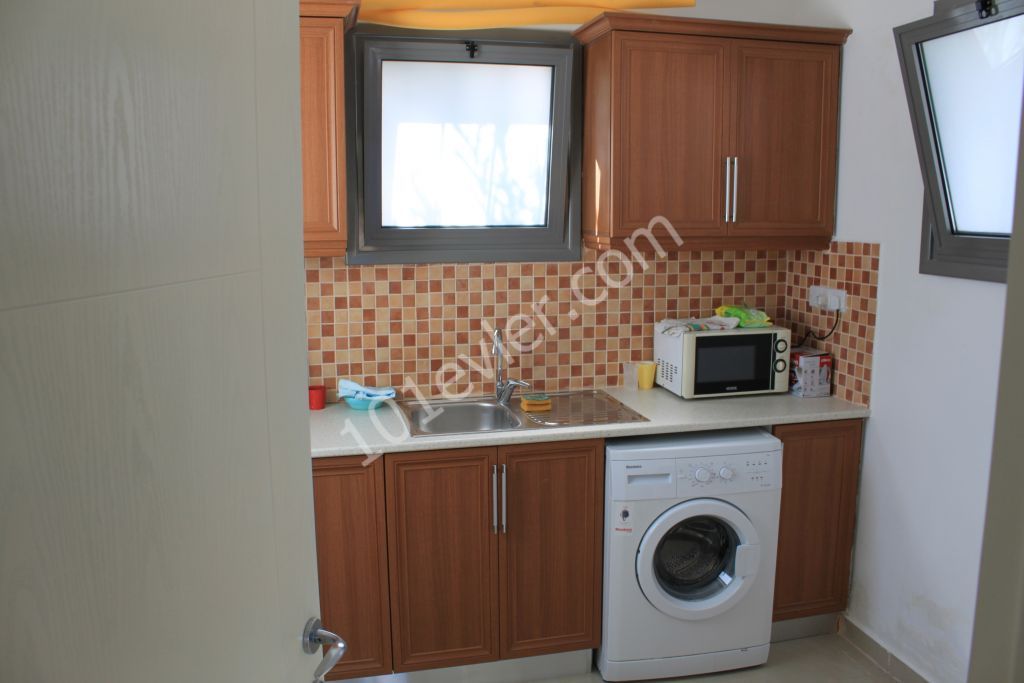 Kibrisi,Girne, Malatya`da 2+1 Havuzlu Bungalow