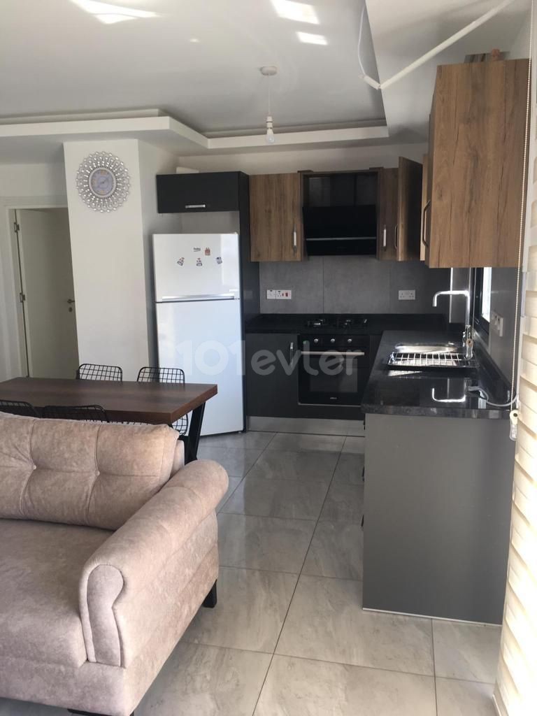 Girne merkezde kiralık 2 yatak odalı lüks ebeveyn banyolu daire