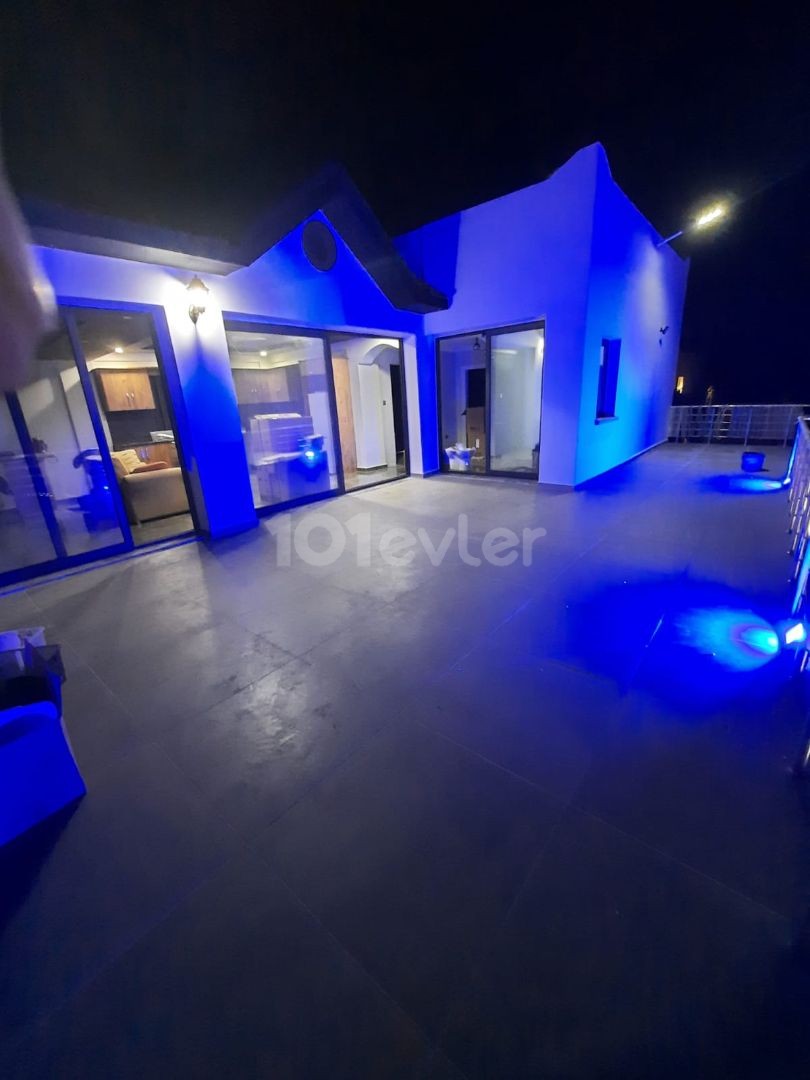 Luxury 3 bedroom ensuite villa in kyrenia center for rent 