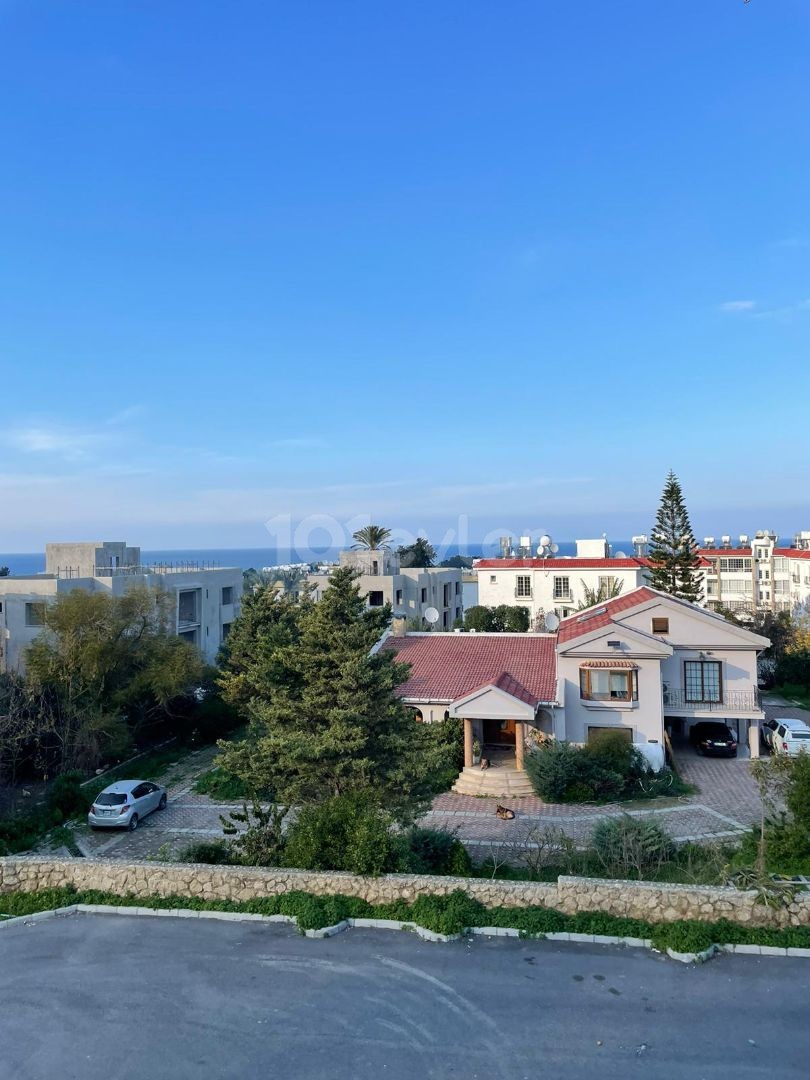 2+1 Flat with Mountain and Sea View in Lapta