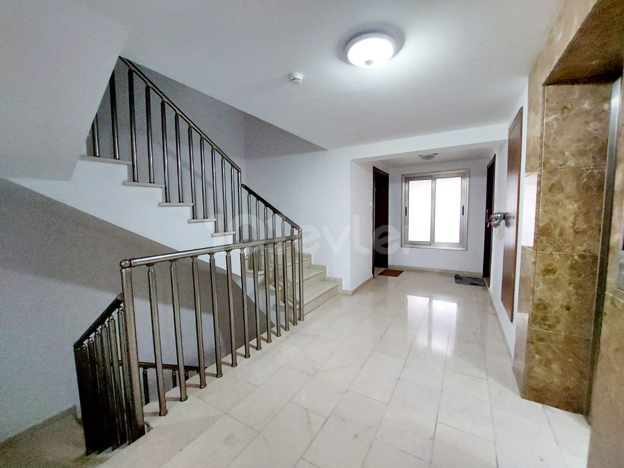 Flat To Rent in Girne Merkez, Kyrenia