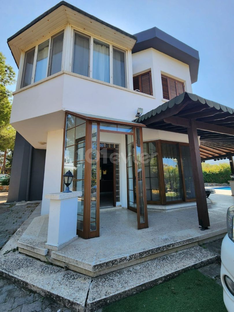 3+1 VILLA FOR RENT WITH POOL IN ALSANCAK