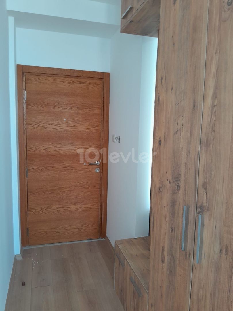  LEFKOŞA KÜÇÜKKAYMALI'DA 2+1 PENTHOUSE 