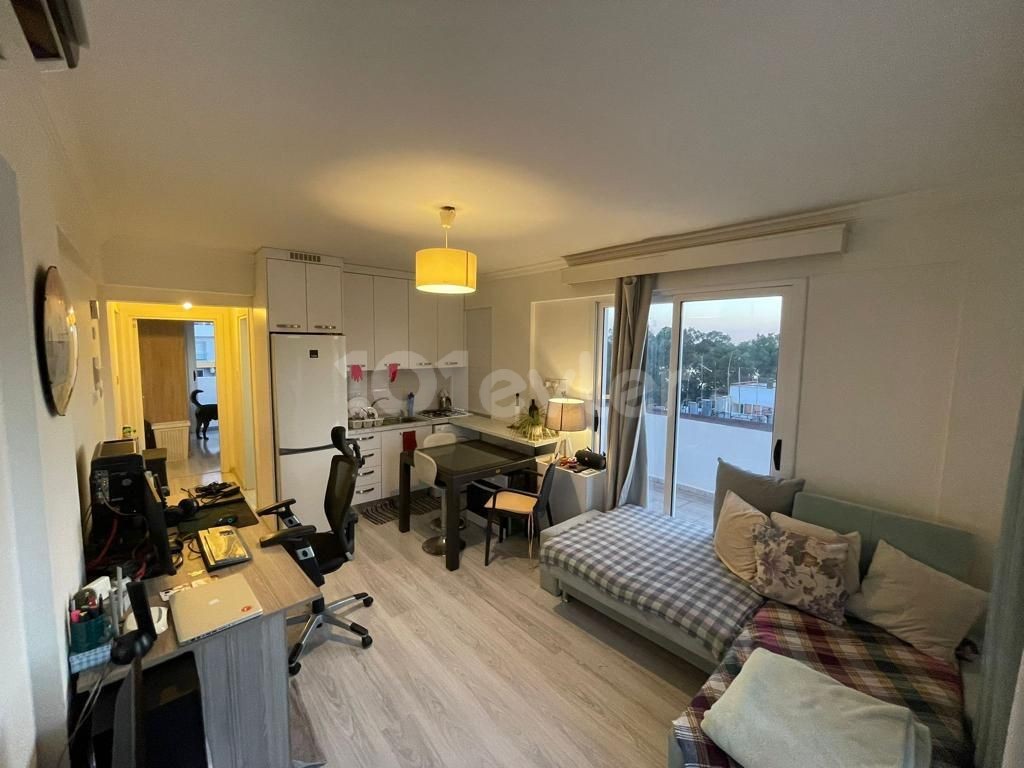 1+1 WOHNUNG MIT GROSSER TERRASSE IN FAMAGUSTA